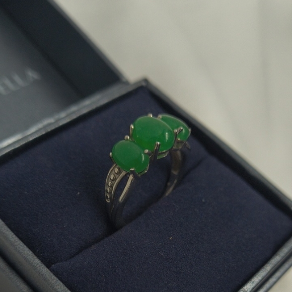 925 Genuine Green Jade Ring - Picture 5 of 7
